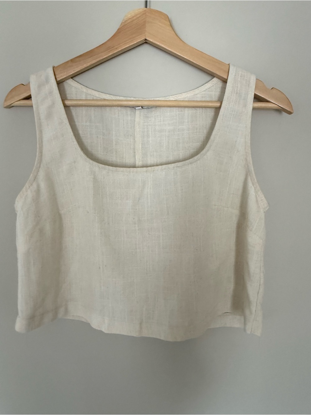 Crescent Linen Scoop Neck Crop Tank Top - Cream